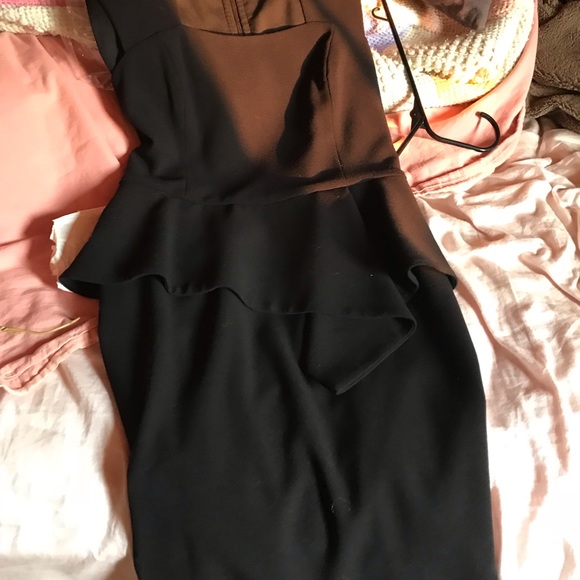 BCBG sleeveless sheath dress - Picture 5 of 6